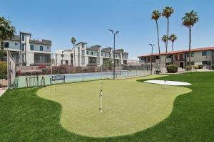 209 Fully Furnished 1BR Suite-Prime Location