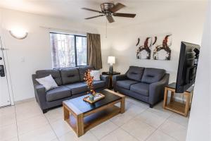 103 Fully Furnished 1BR Suite-Prime Location