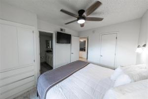 101 -Fully Furnished 1BR Suite-Prime Location