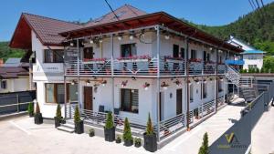 VAIAS - Entire Private Villa - Terrace & Mountain View