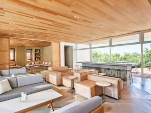 Weekend House