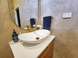 Boutique Studio with Fireplace, near Noosa & Eumundi Market