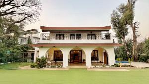 Bliss Vintage 4BHK with Truf By Stay Vihana