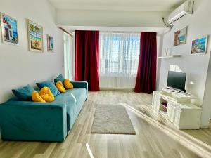 Acqua Santa Summerland Apartments