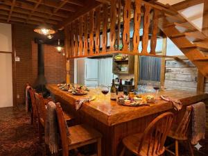 Hakuba ailerouge KAMISHIRO Hakuba Fireplace Retreat , Group Stay 8pax, Near Ski Resort