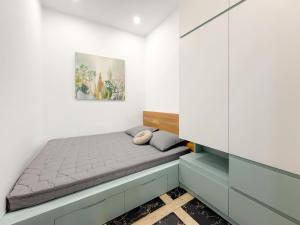 Modern Fully Furnished Apartment in Middle of District 1