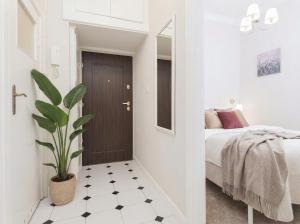 Old Town Heart XXII - New City Square