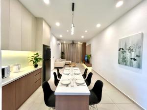 3BR KL Sentral L27 Modern Vintage Views