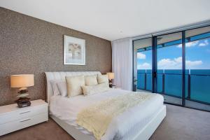 8 The Esplanade, Surfers Paradise QLD 4217, Australia.