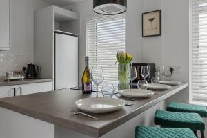 City Hub - 2 Bed Apartment - Short Stays UK Ltd