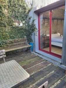 Loft con jardín privado, mascotas bienvenidas en Sant Cugat Barcelona