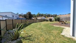 Au pied de la forêt