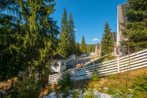 Котедж Freeman-3 триповерховий будинок для 10гостей