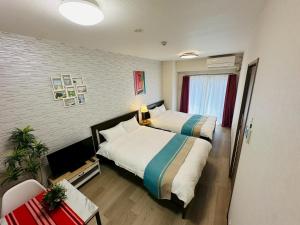 1101 Newly built stay perfect for families! Just 1 min to Kuromon Market, 8 min walk to Dotonbori, 9 min to Shinsaibashi!