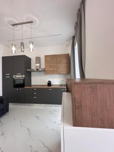15m Como and 20m Milan Apartment with parking