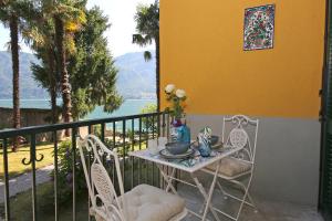 Apartment A lago private beach and parking