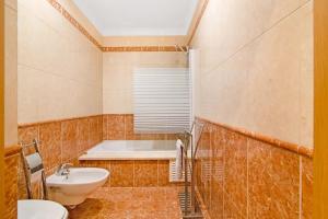 Almancil Park Apartment