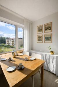 Cozy apartment near hiking trails