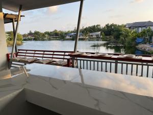 Bleu Oasis House - 2BR - Smart TV