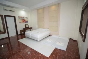 Brevant Pool Club and Resort