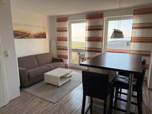 STHS78213-FeWo-Fehmarnstrand-II