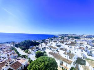 La Cala Esmeralda sea views