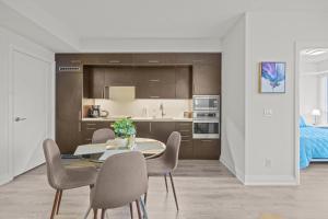 The Best Location 1 Bedroom Condo in the Heart of Downtown Toronto