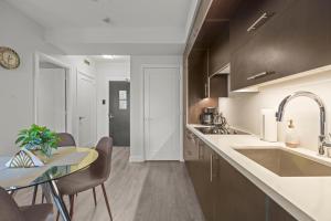 The Best Location 1 Bedroom Condo in the Heart of Downtown Toronto