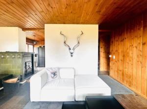 Chalet Horn Trailside Retreat