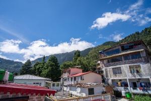 The Cozy House - Your home in the hills