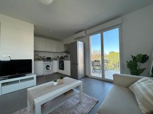 T2 avec terrasse et parking, plage à 10 min à pied