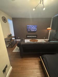 Timeless Spacious 1bedroom Duplex apartment with balcony in Shoreditch