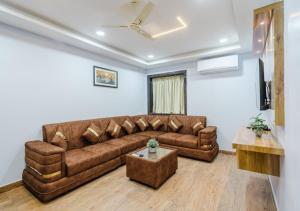Hotel Prestige Grand, Manikonda
