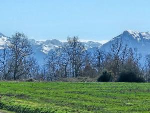 Maison à Cardeilhac avec vue sur la montagne