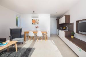 Villa Jolara With Heated Pool - Deluxe Apartment 12