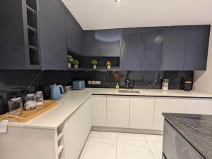 The Lioncrest Lodge by Nestura