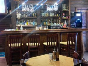 2 BR Ski-Side Loft Pool & Balconies Mountain Views