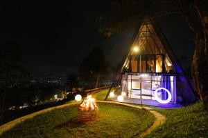 Retreat farm hill villa nature fog sunrise