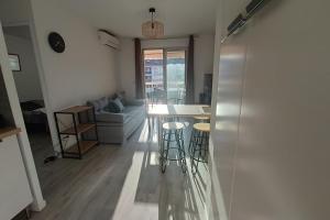 Apartment with pool near the beach