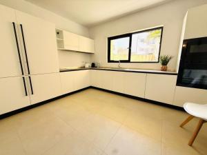 Torri Katur 1 Apartment with Private Garden