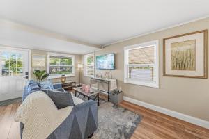 Cozy 3BR Clearwater Home w Private Pool & Backyard Oasis
