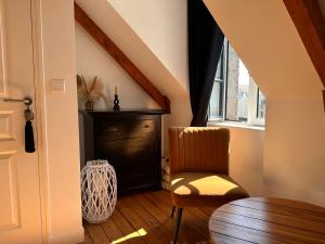 Les libellules, maison de ville, classé 4 étoiles avec baignoire spa à Dinan Lanvallay