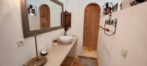 House 5p with garden and pool aircon