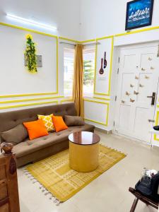TJH Mountain View 4 bhk Villa - Family Haven!