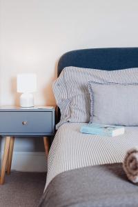 Salterns House - Coastal Escape near Sandbanks
