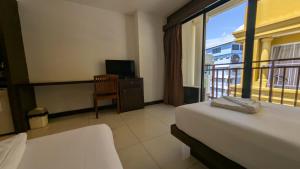 Diamond Crown Patong