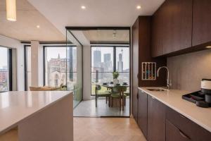 Tranquil Luxury Suite 2BR City Views