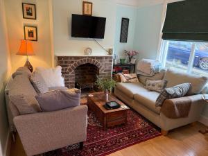 Charming Cottage with Garden in Historic Old Town