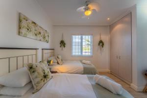 Beachside 2 Bedroom Apartment in St Francis Bay