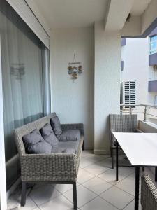 Luxury Seafront in Lungomare, 4 Guests with Sea View
